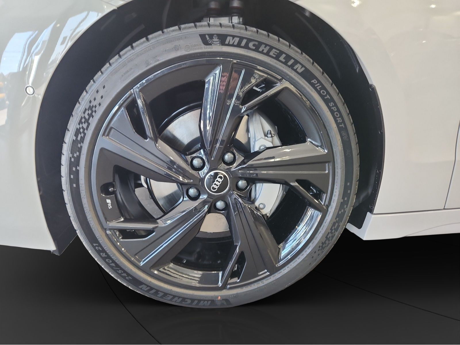 Audi - A6 Sportback e-tron_9