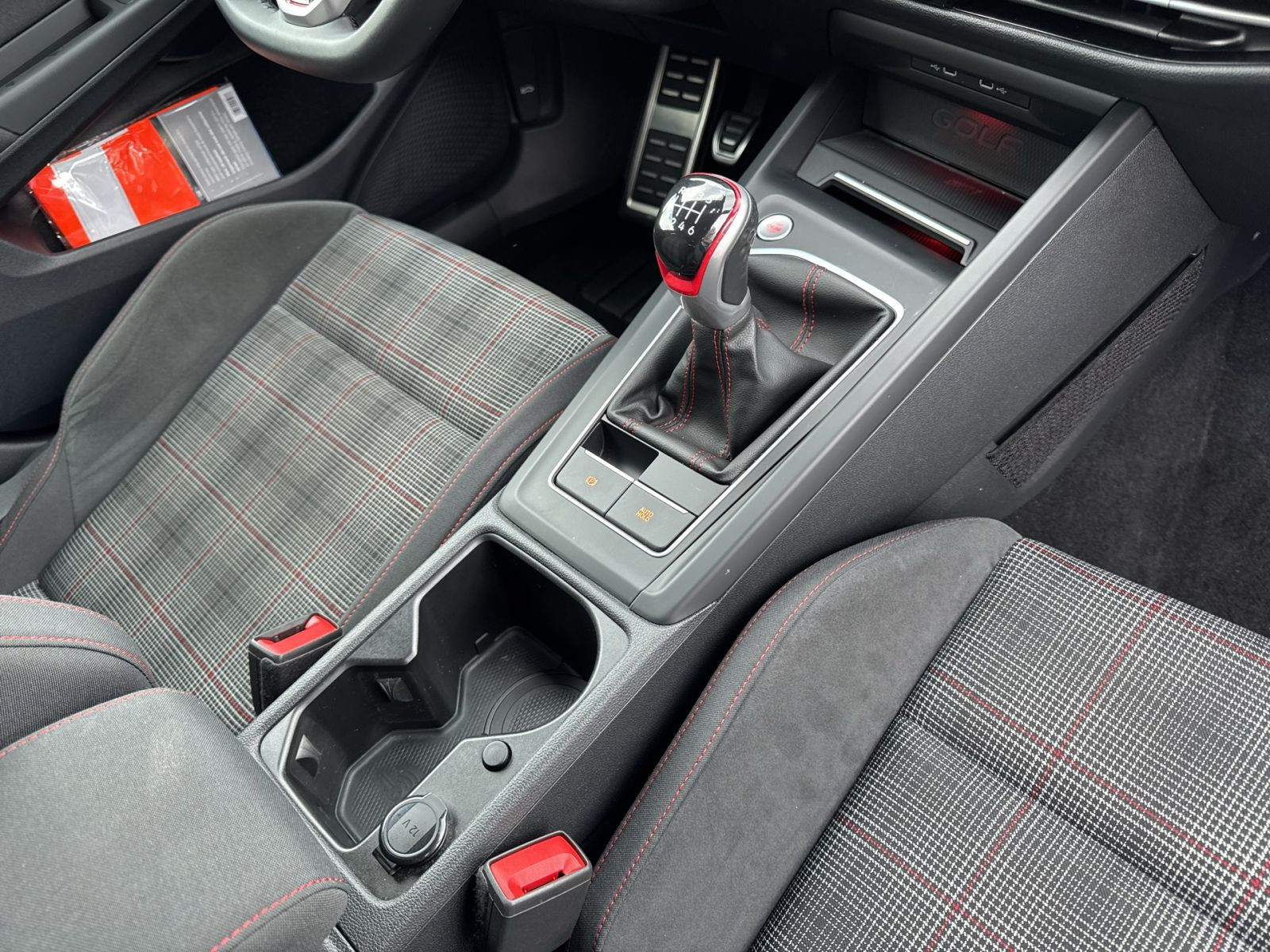 Volkswagen - Golf GTI_23