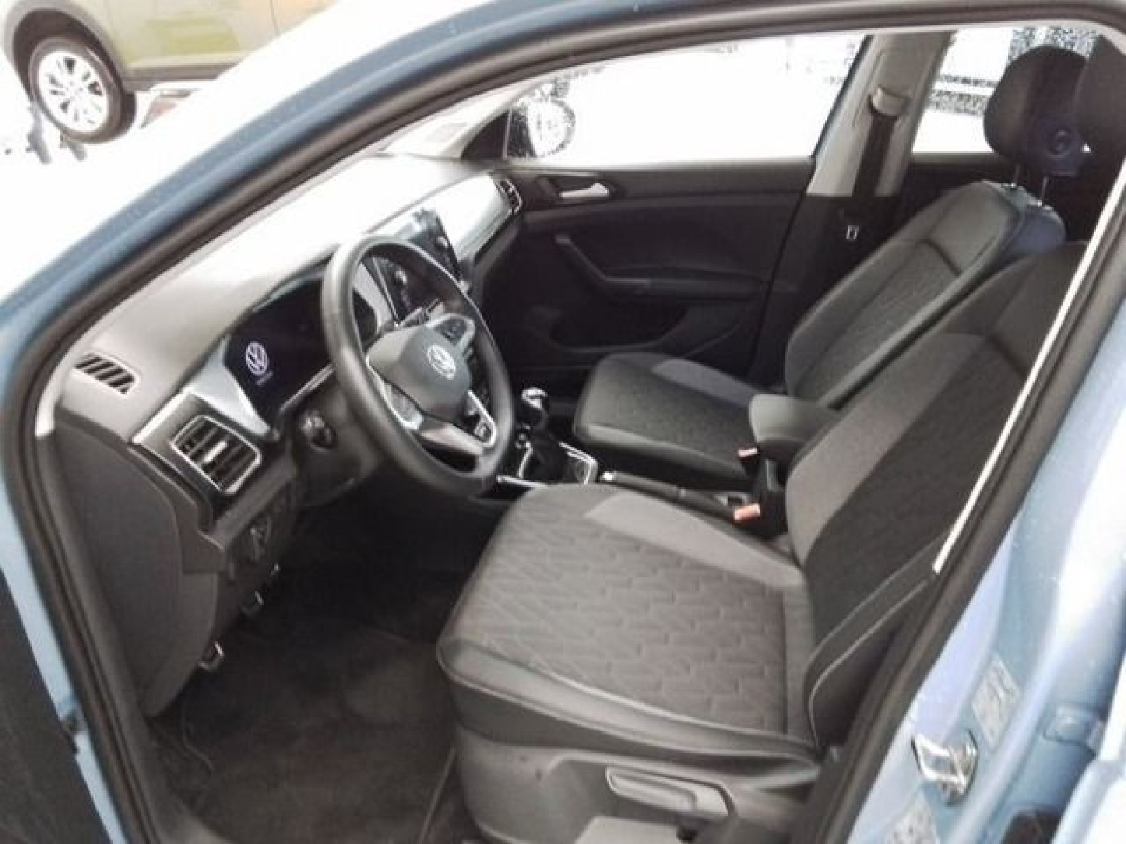 Volkswagen - T-Cross_9