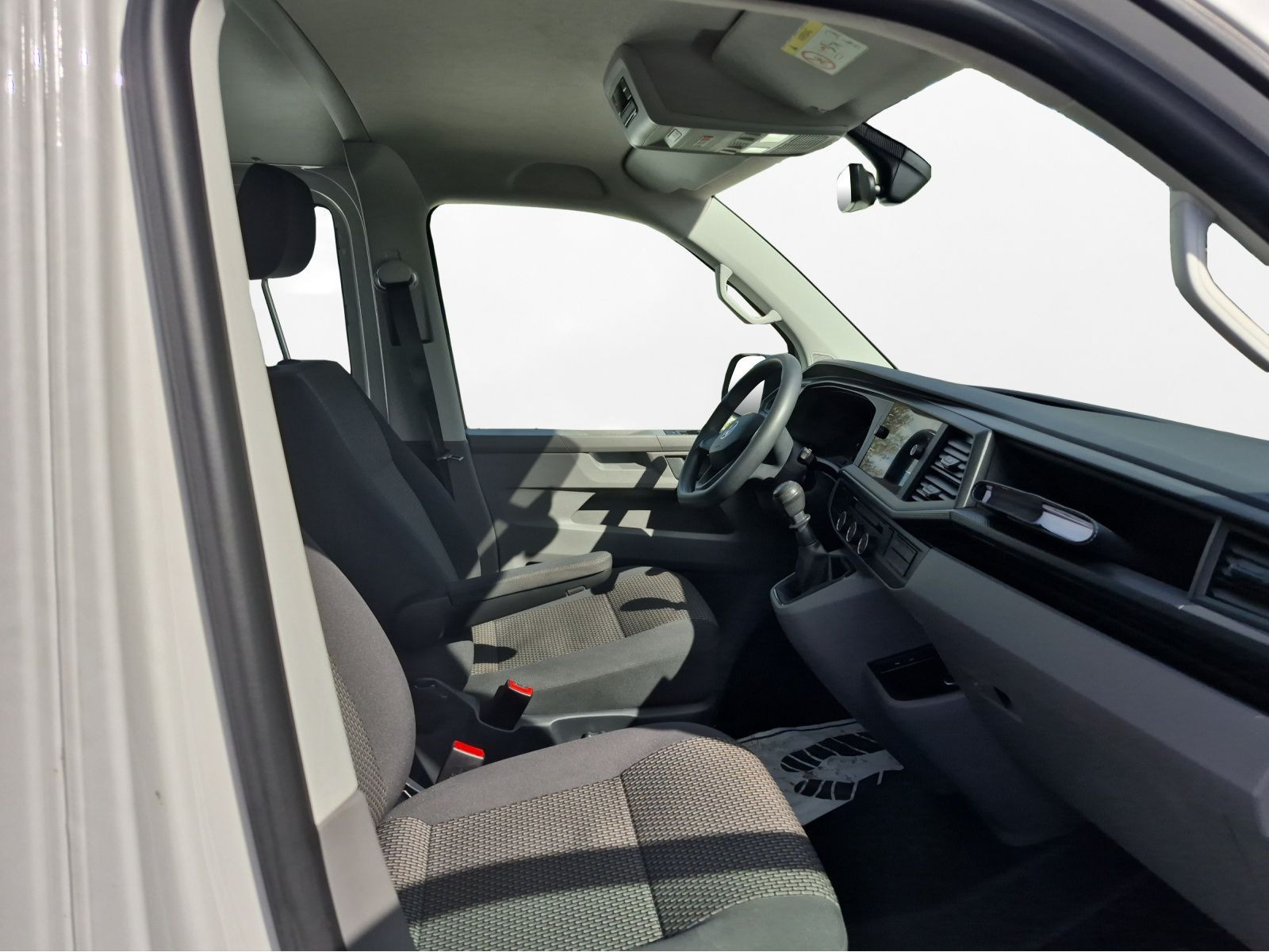 Volkswagen - T6 Kombi_11
