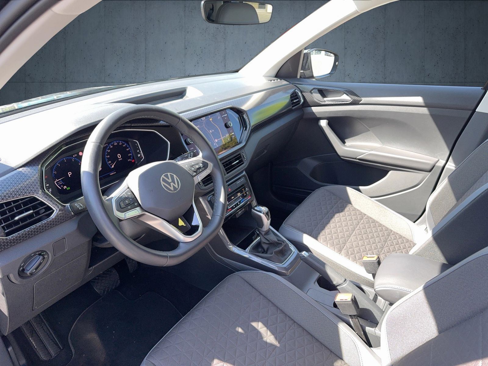 Volkswagen - T-Cross_11