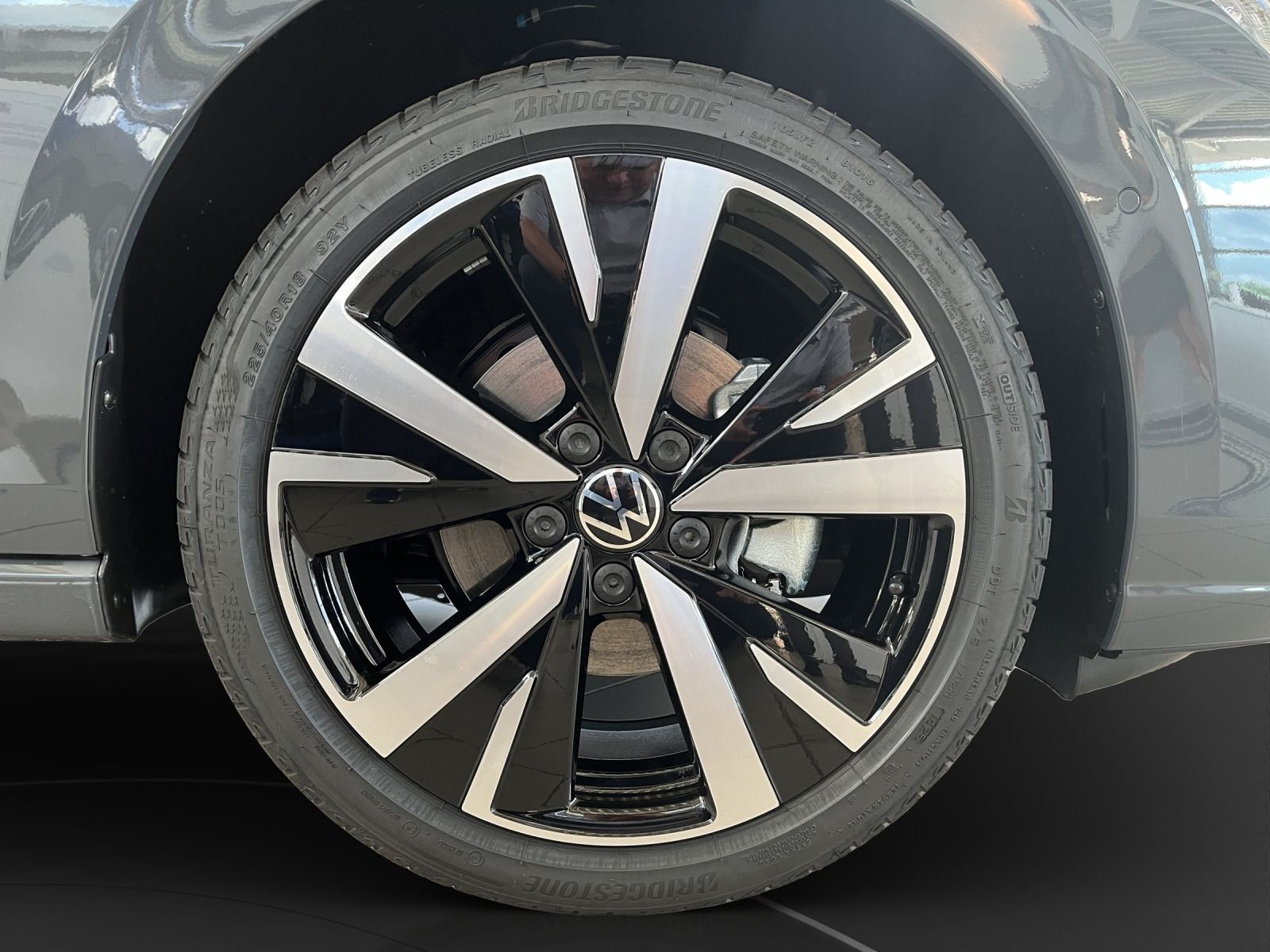 Volkswagen - Golf_14