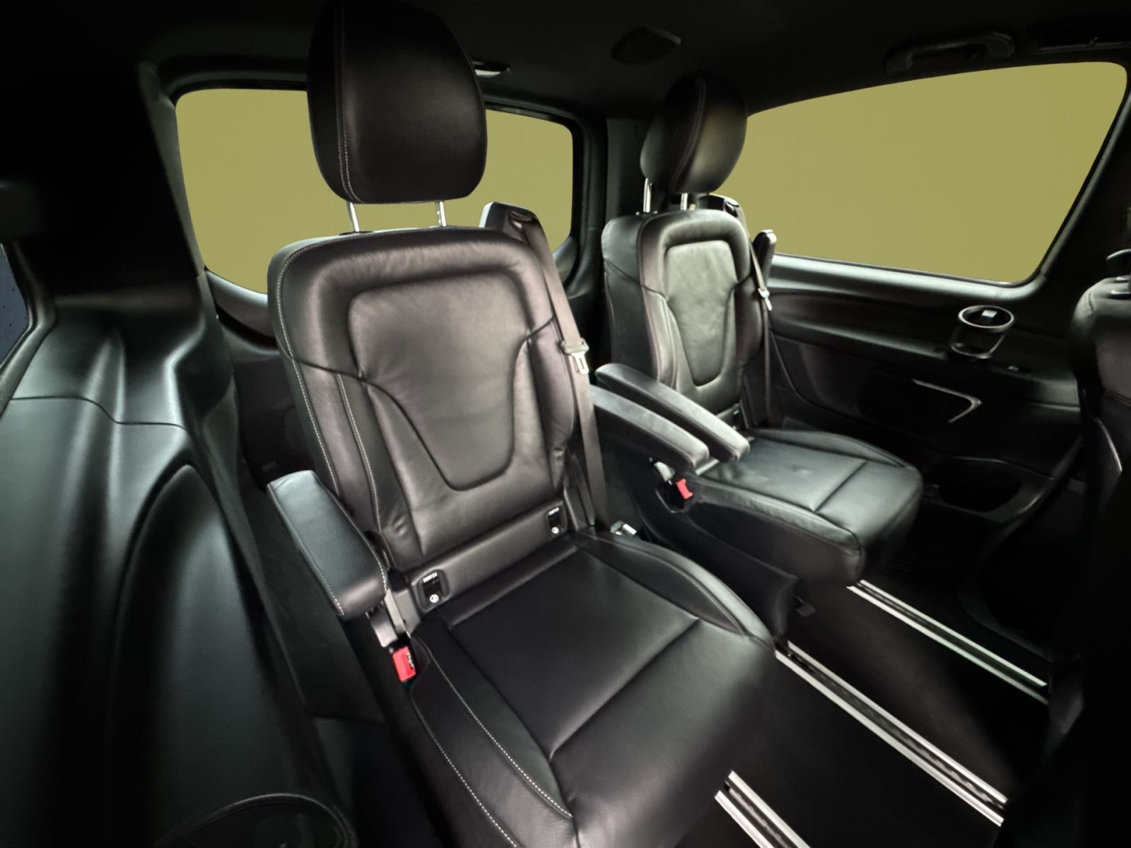 Mercedes-Benz - V 300_18
