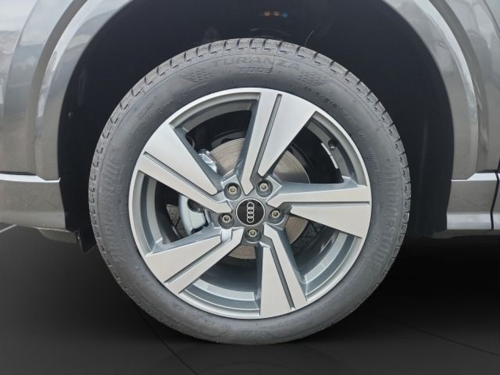 Audi - Q2_9