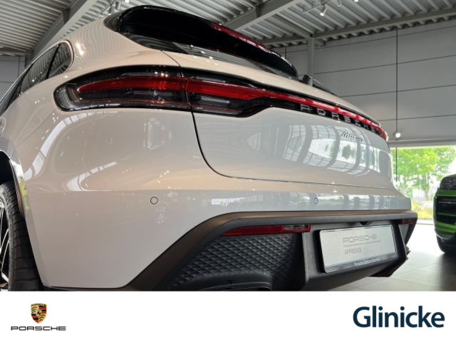 Porsche - Macan_12