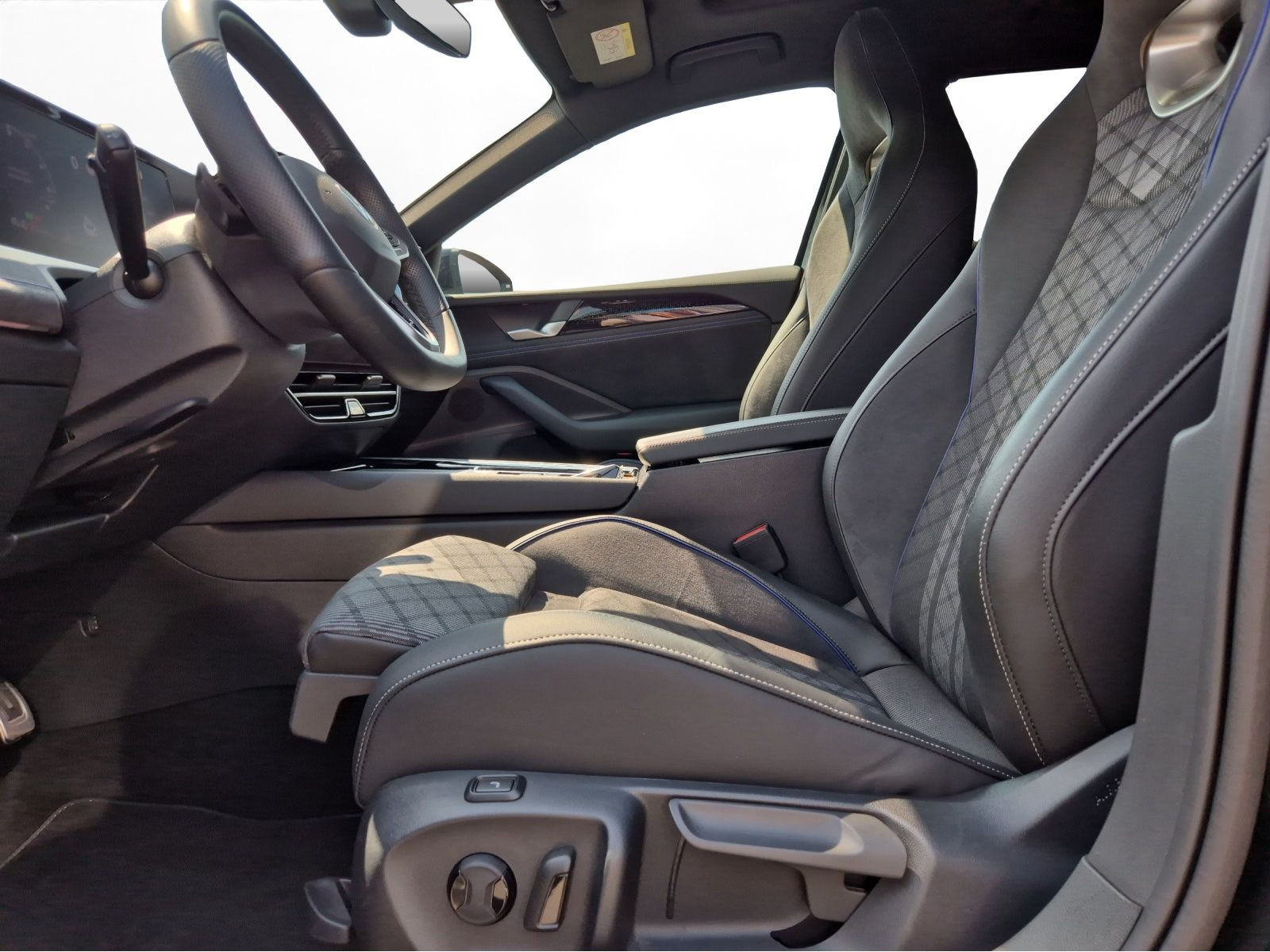 Volkswagen - Passat Variant_4