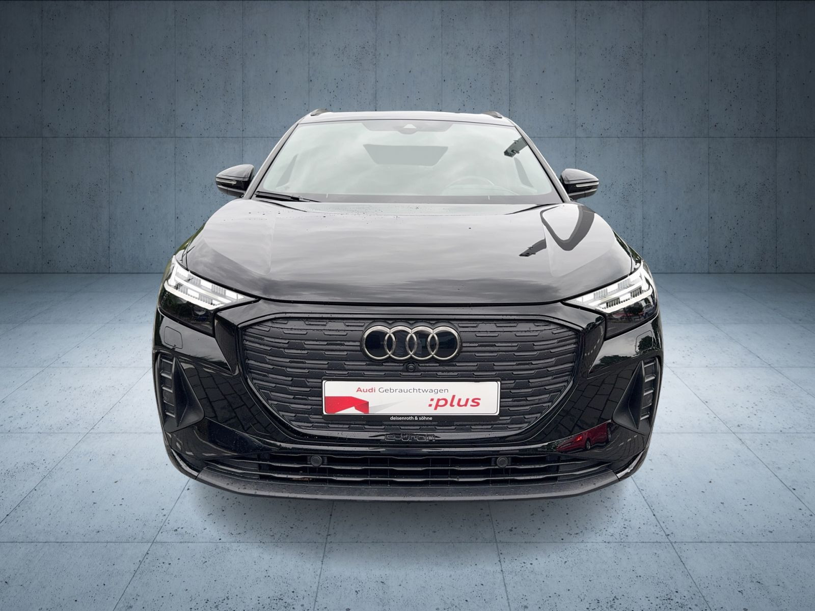 Audi - Q4_10
