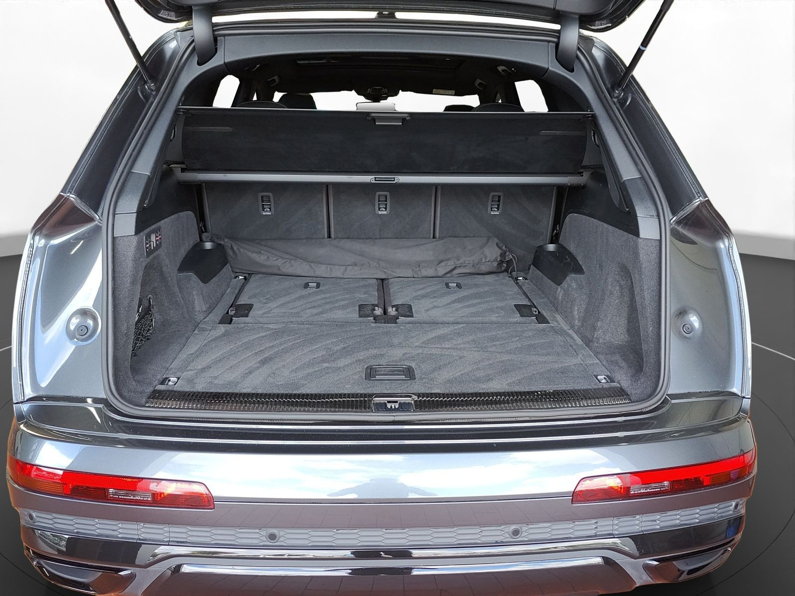 Audi - Q7_11