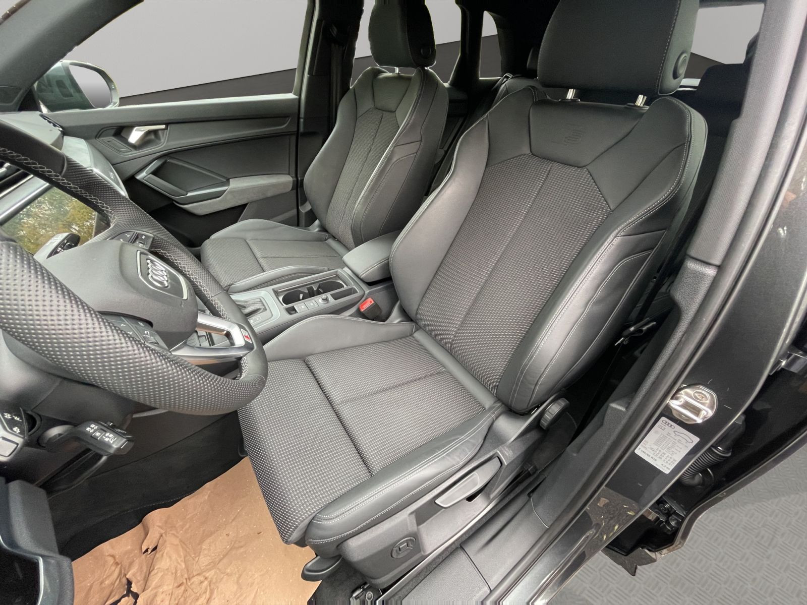 Audi - Q3_11 Audi - Q3_11