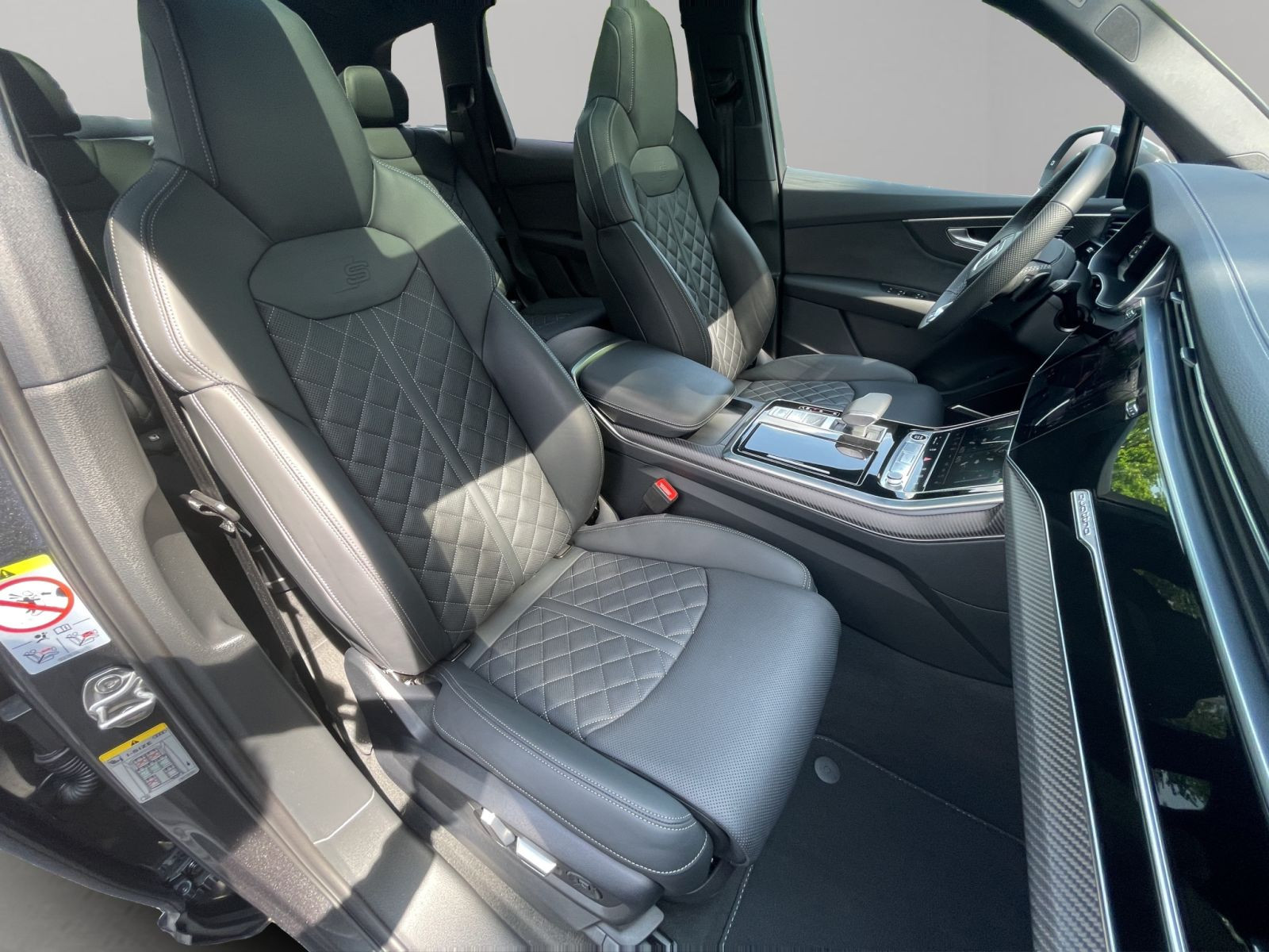 Audi - Q7_17