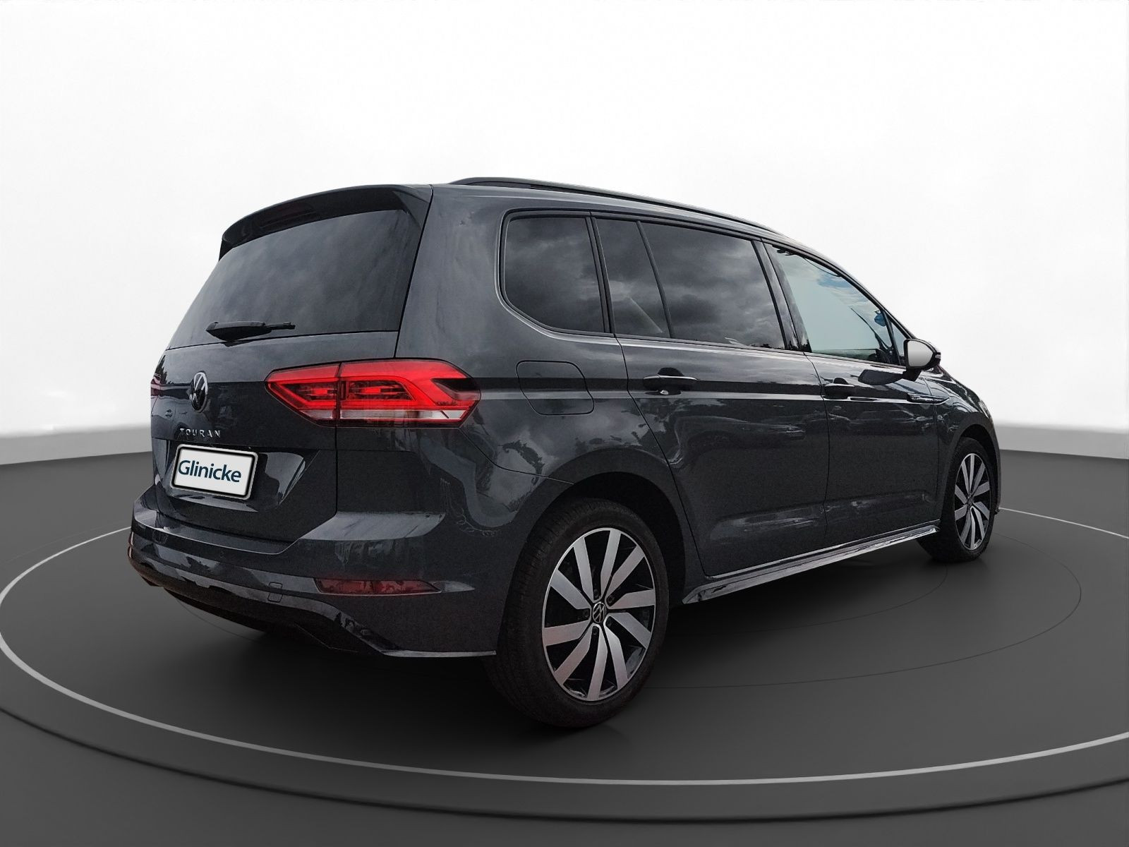 Volkswagen - Touran_13