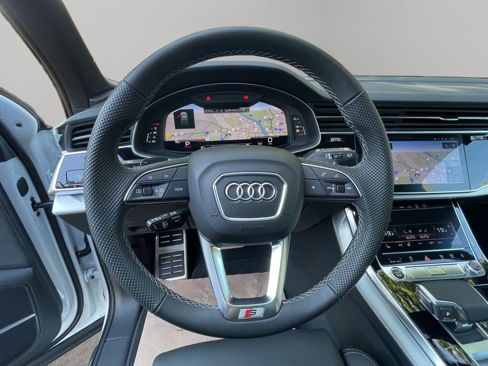 Audi - Q7_12