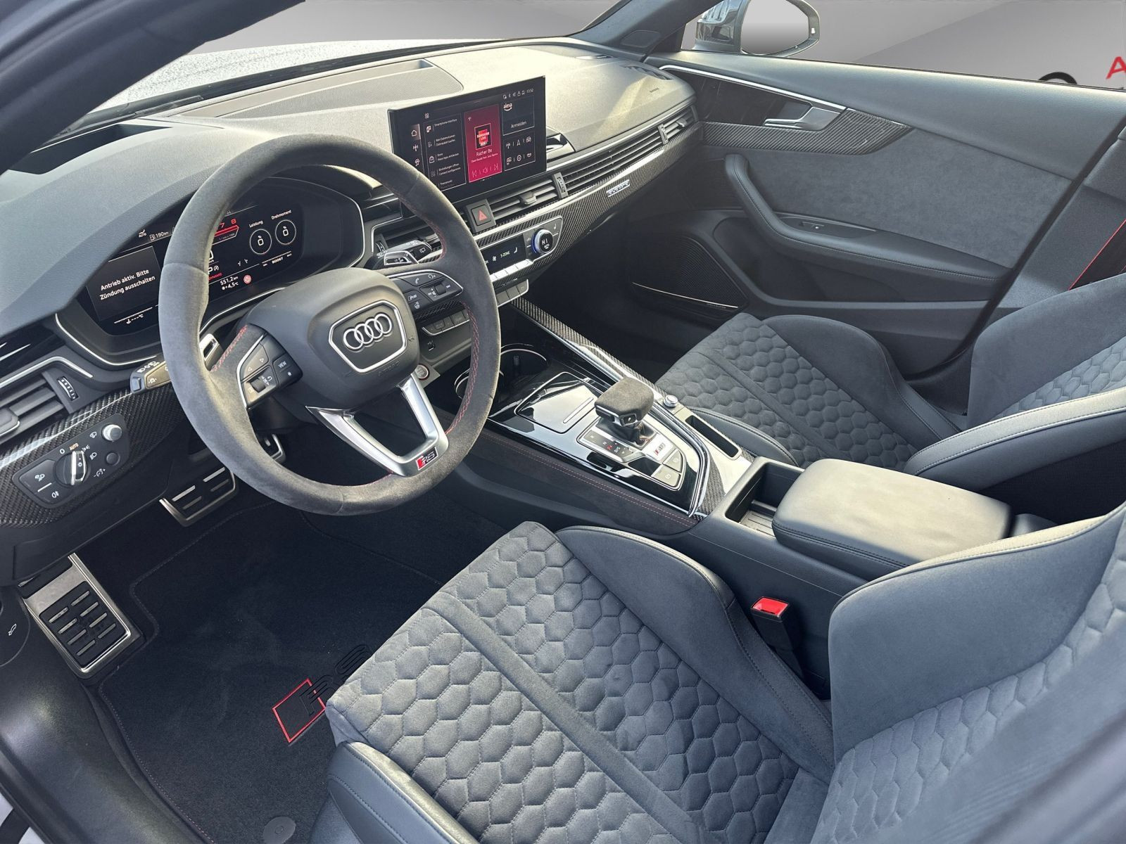 Audi - RS 4_9