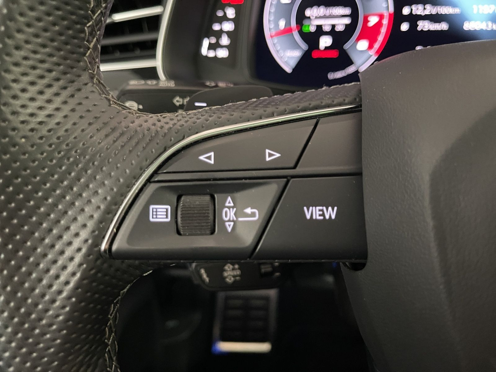 Audi - SQ8_26