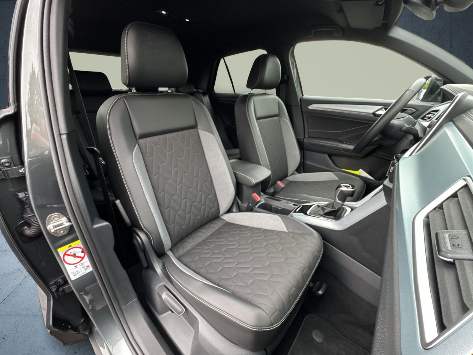 Volkswagen - T-Roc_19