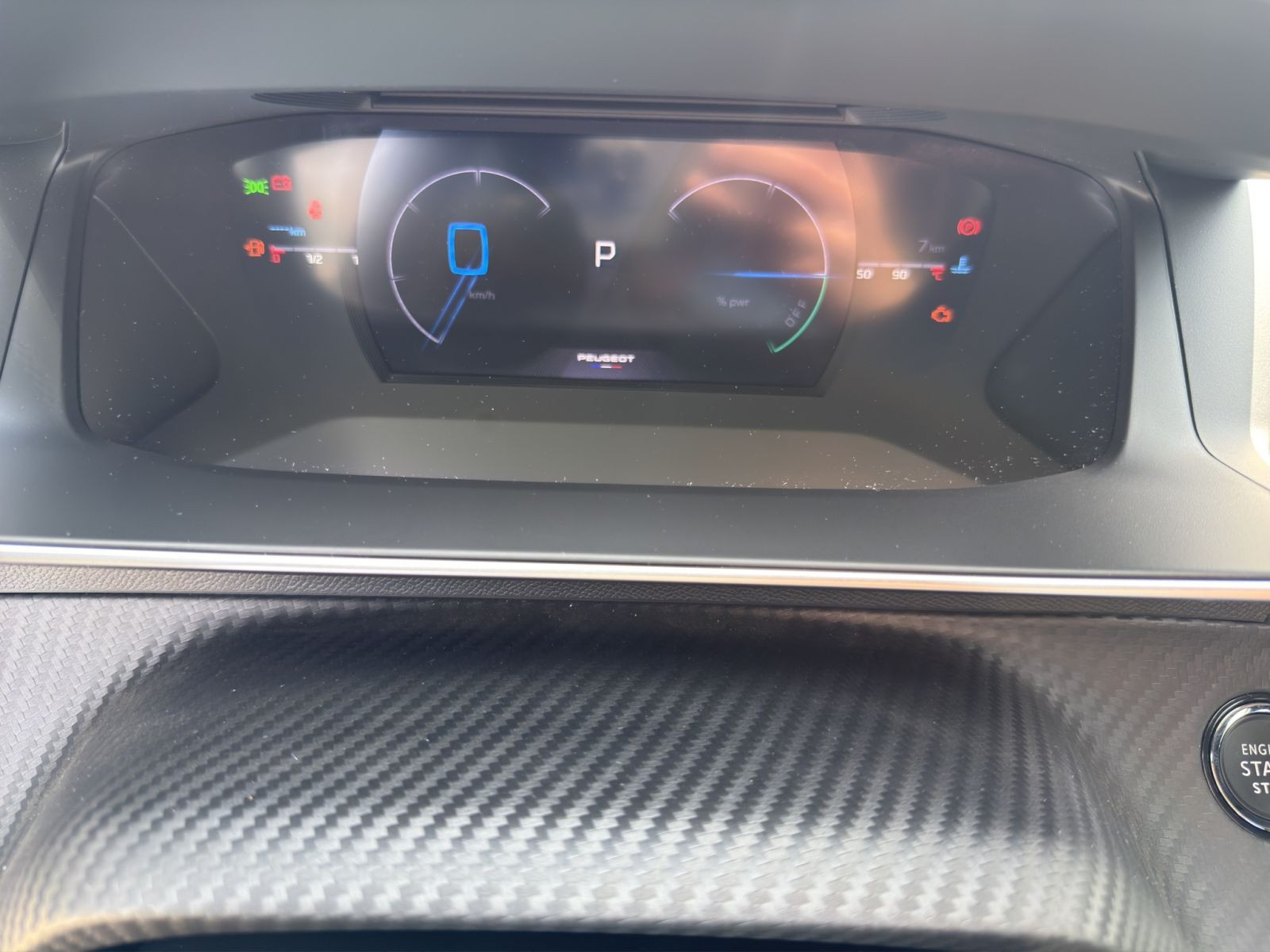 Peugeot - 208_11