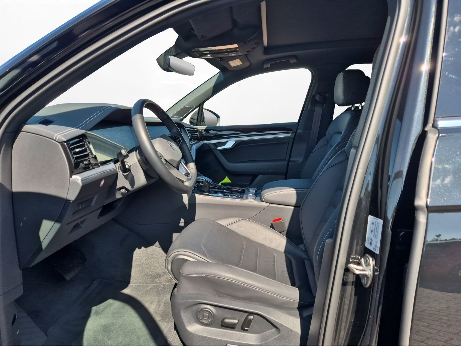 Volkswagen - Touareg_4