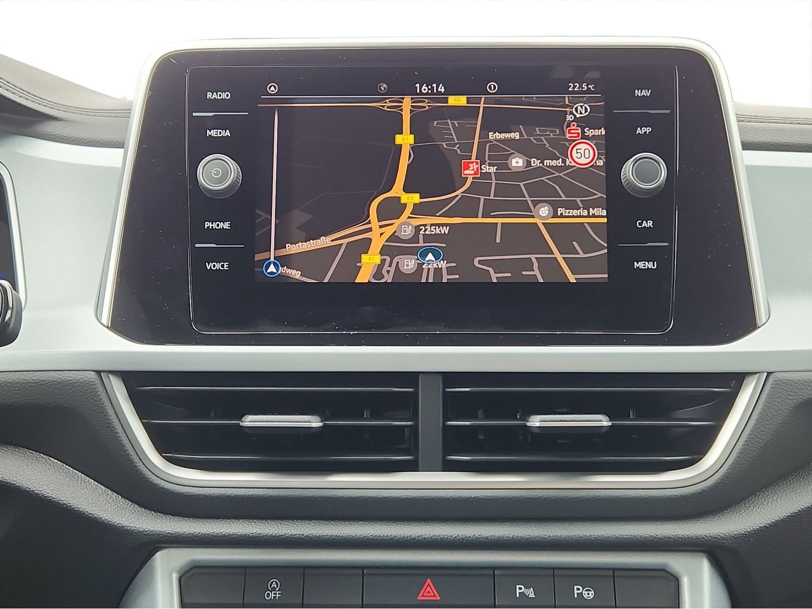 Volkswagen - T-Roc_14