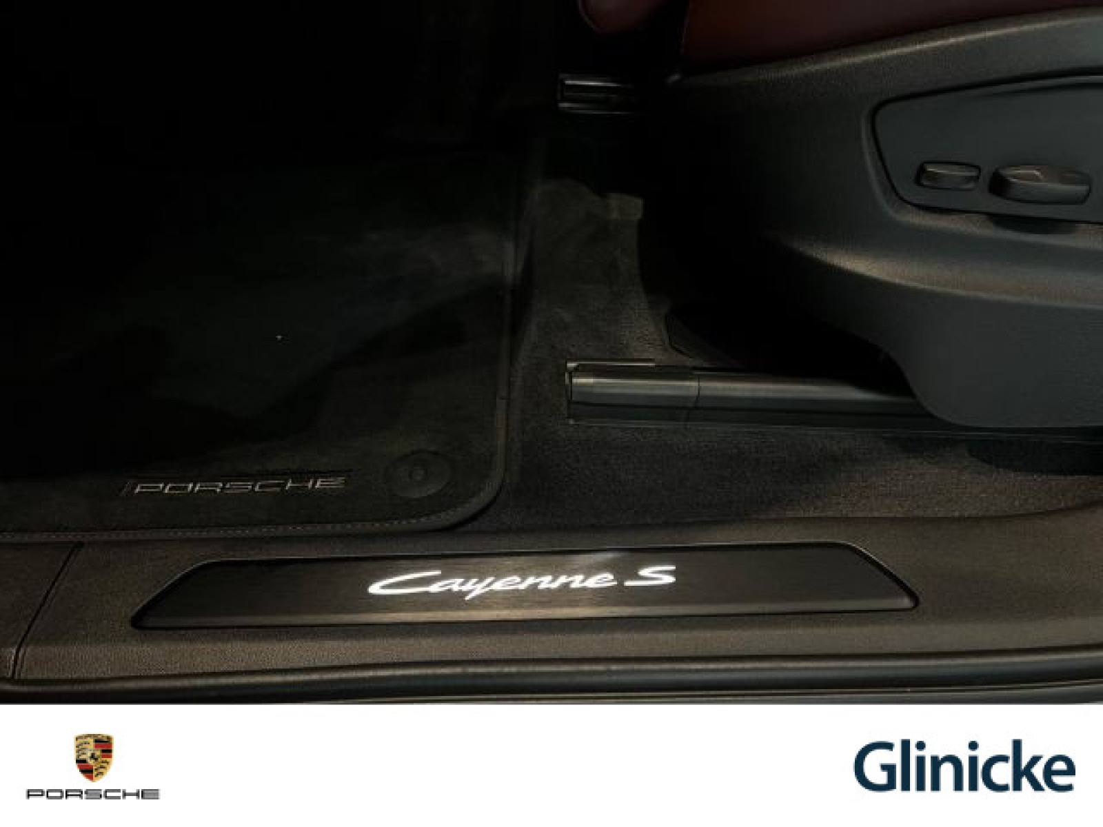 Porsche - Cayenne_25
