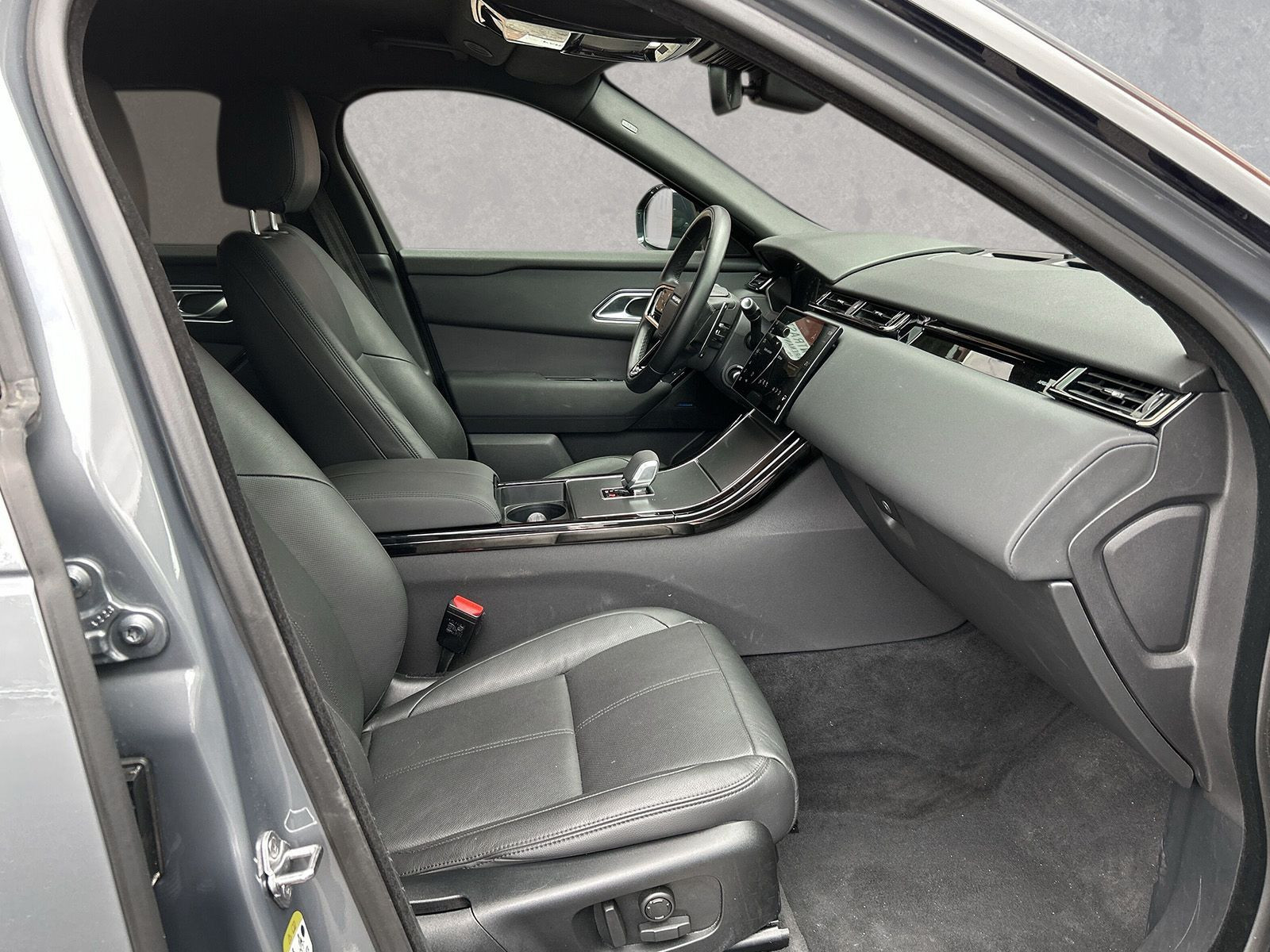 Land Rover - Range Rover Velar_3