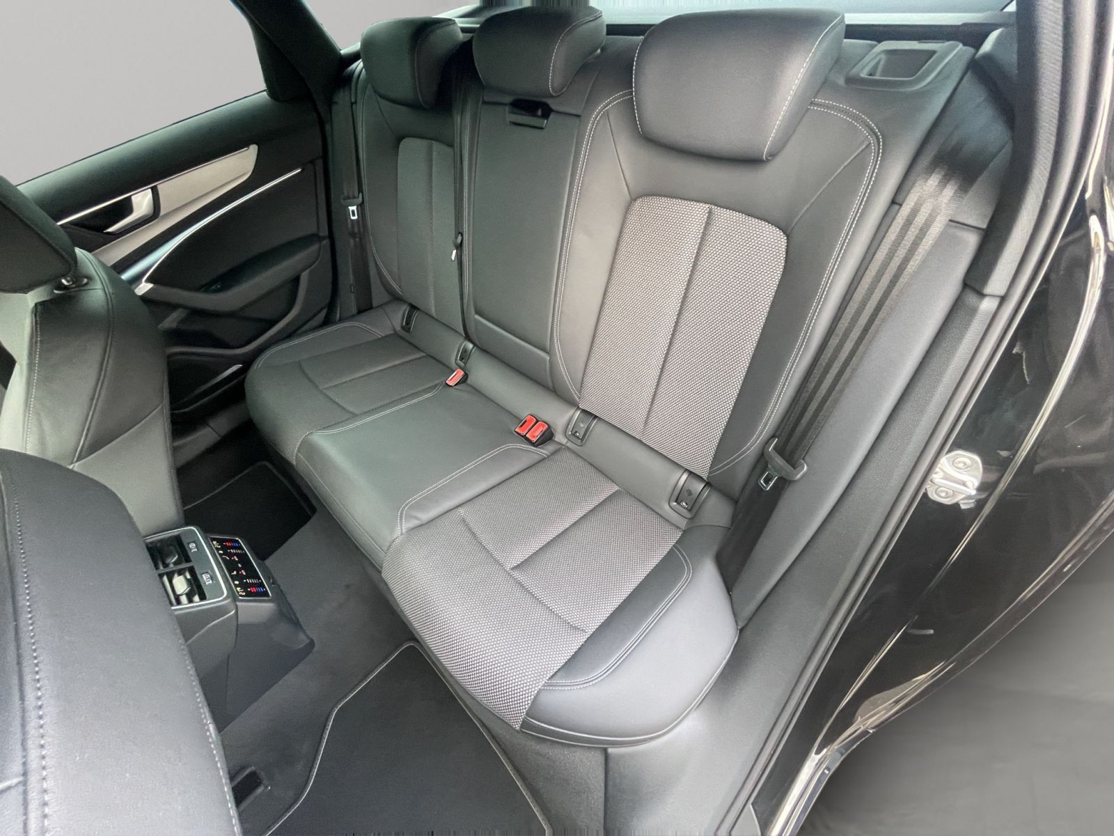 Audi - A6 Avant_18