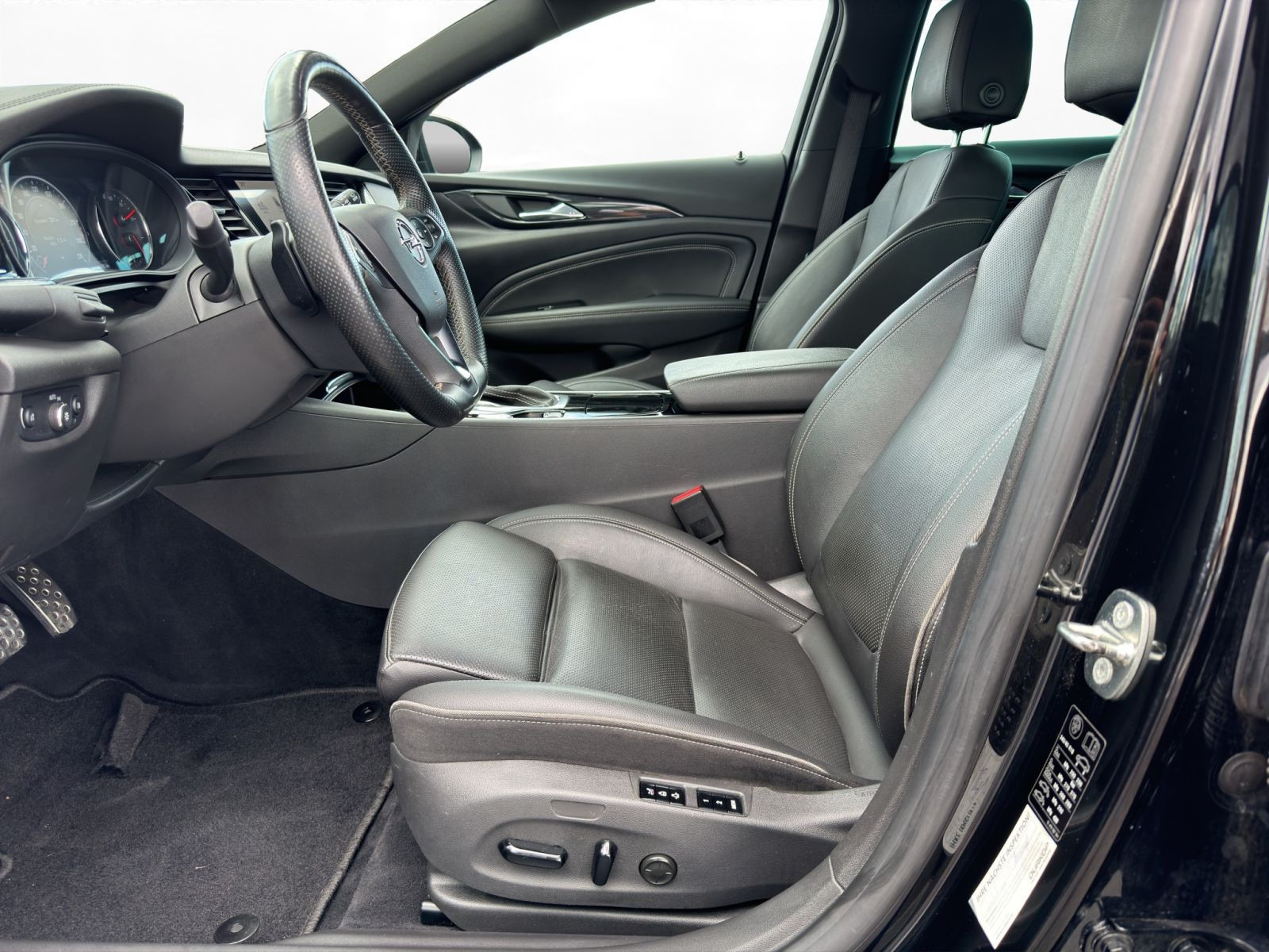 Opel - Insignia_9
