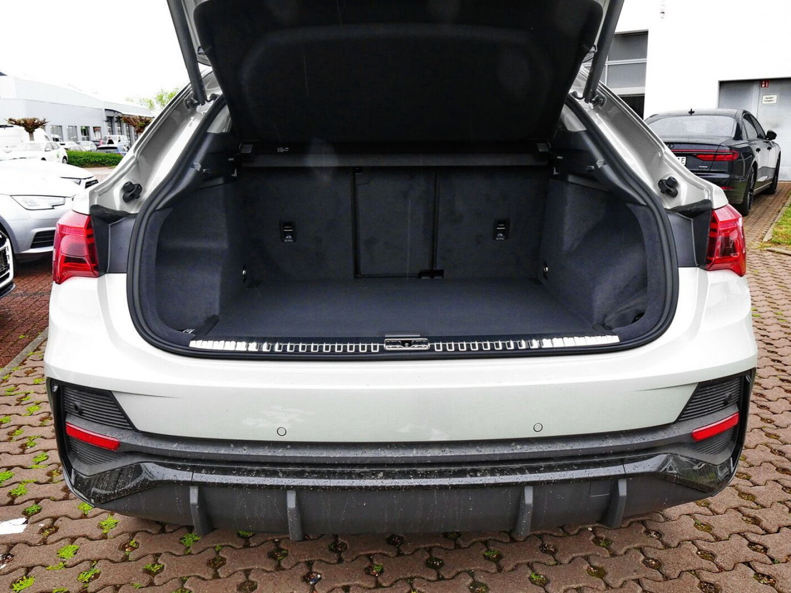 Audi - Q3 Sportback_10
