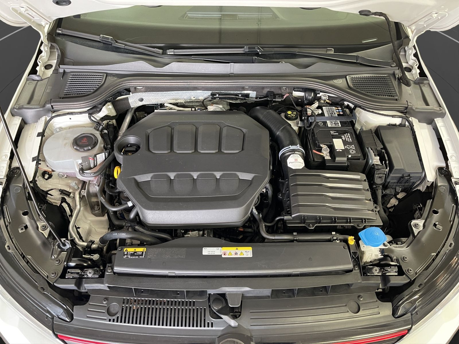 Volkswagen - Golf GTI_23