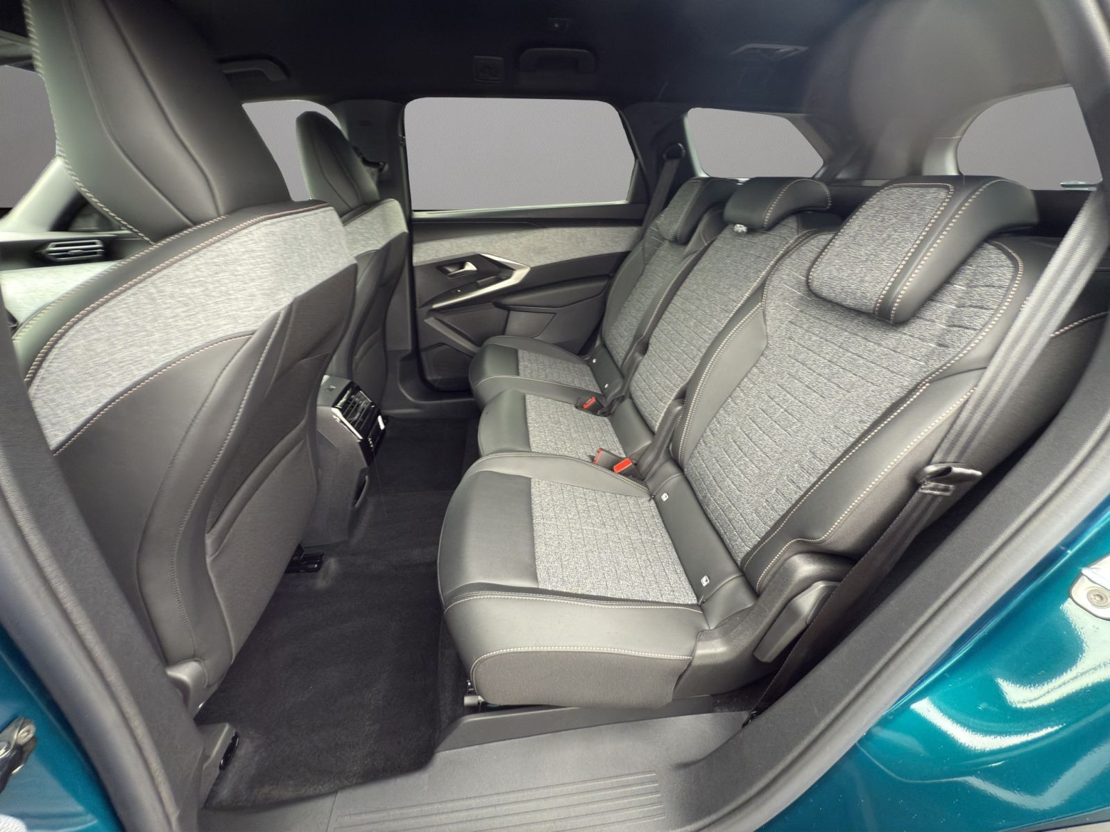Peugeot - 5008_12