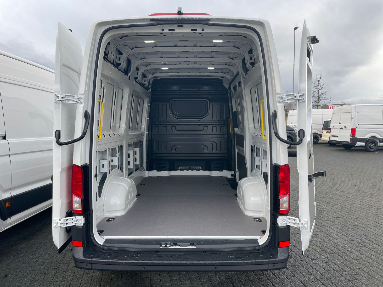 Volkswagen - Crafter_9