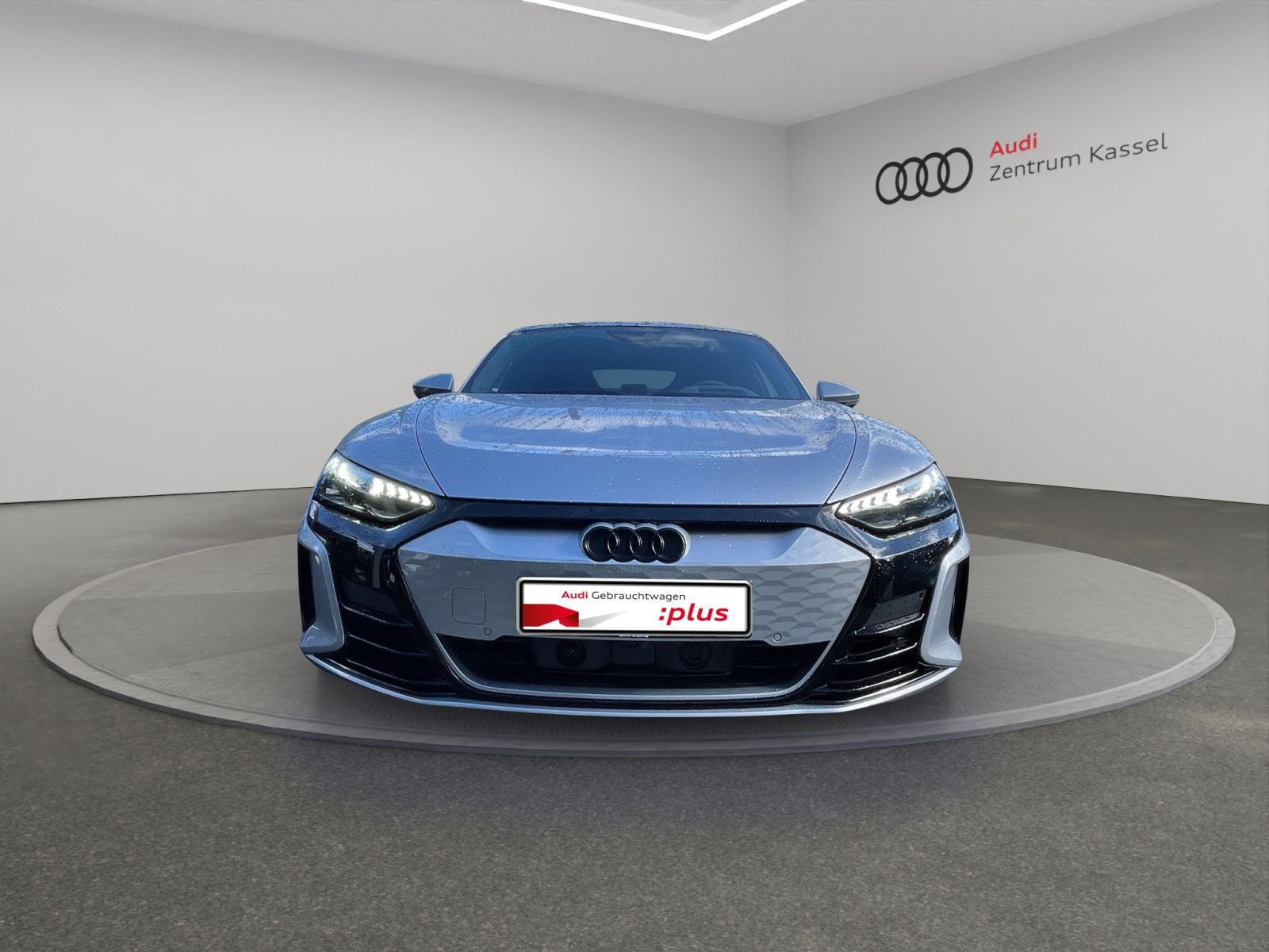 Audi - e-tron GT quattro_10