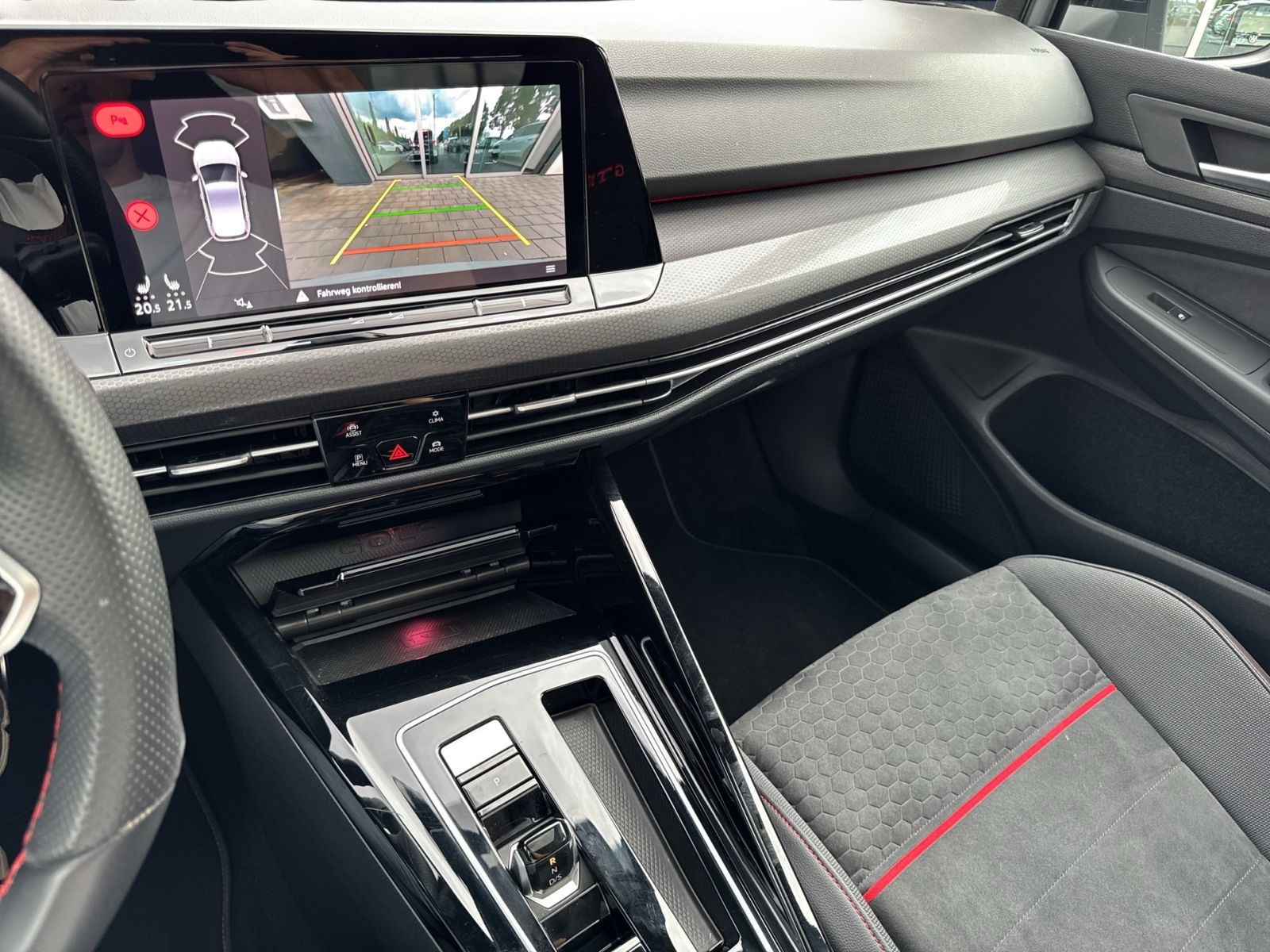 Volkswagen - Golf GTI_27