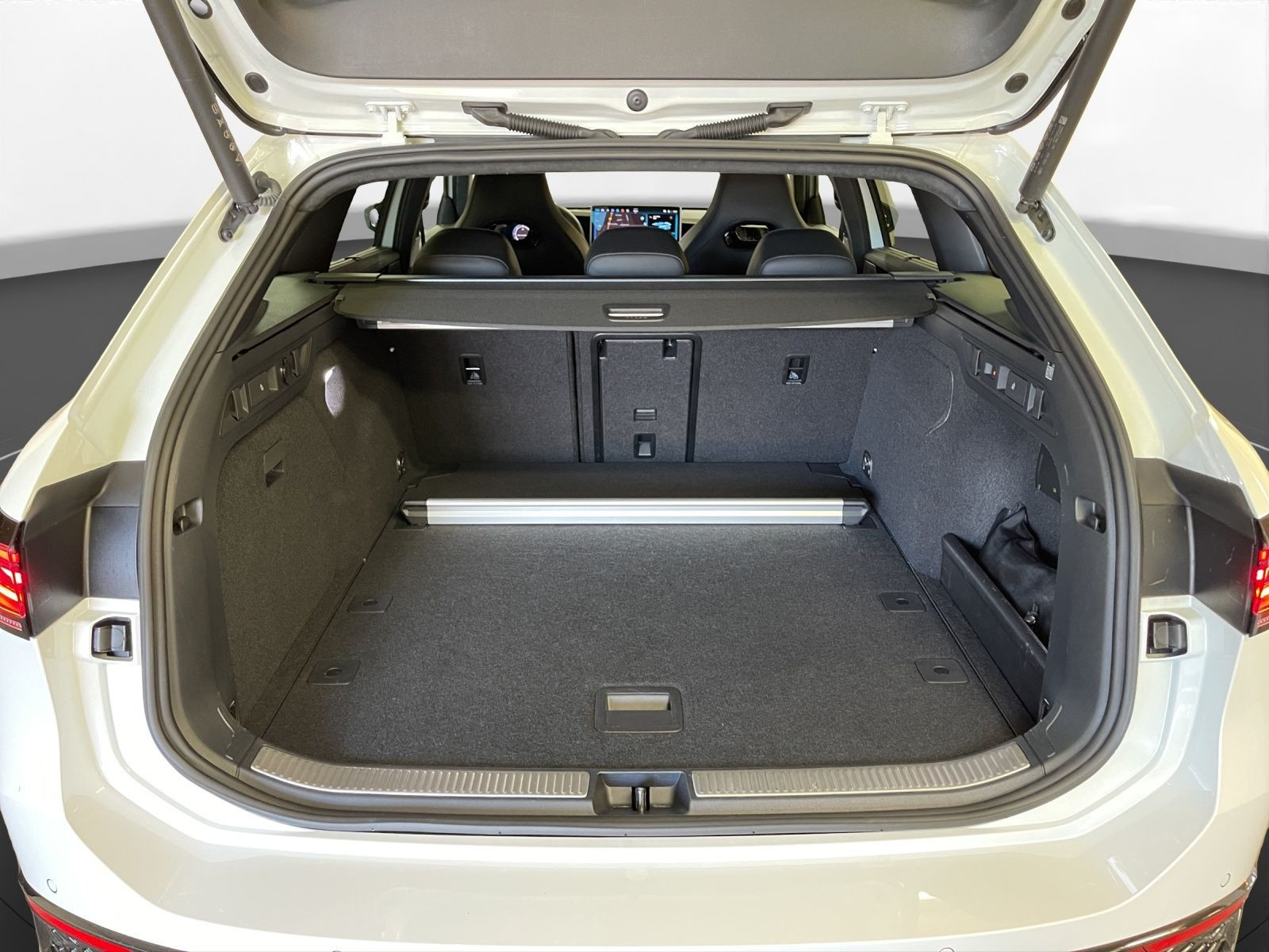 Volkswagen - Passat Variant_24