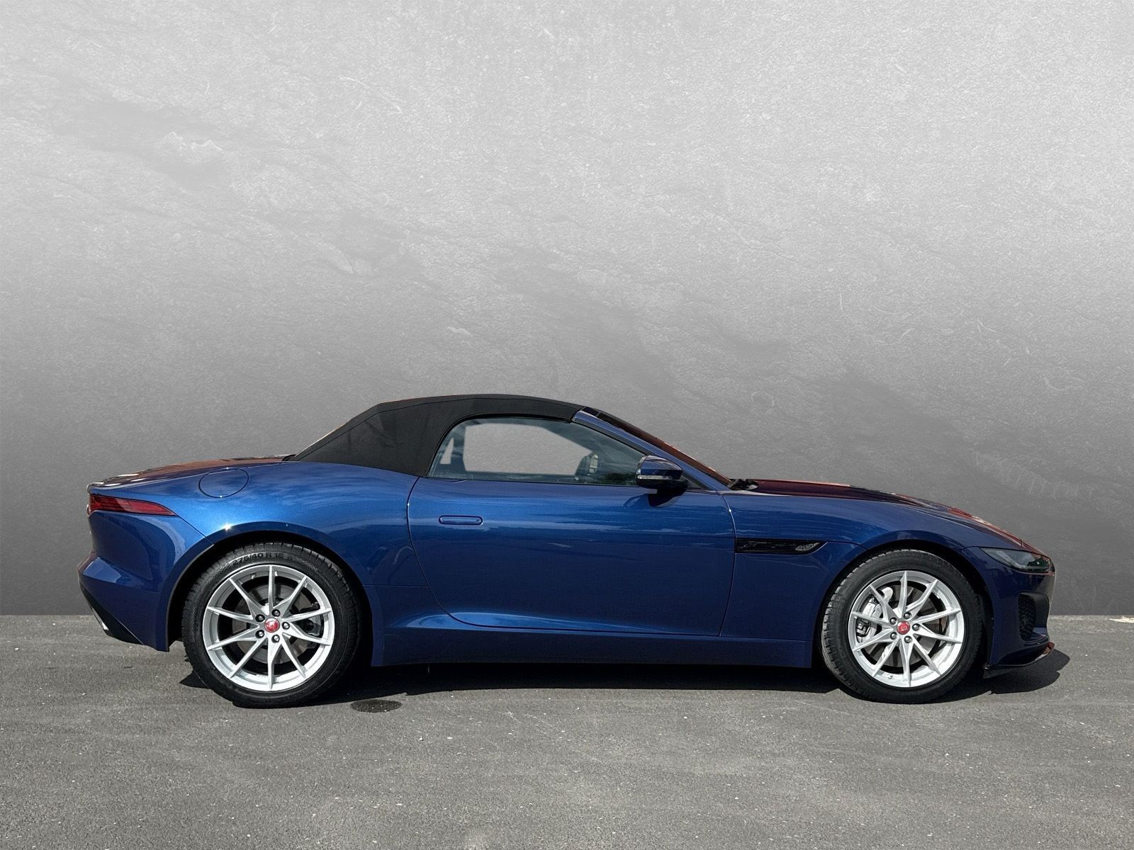 Jaguar - F-Type_6