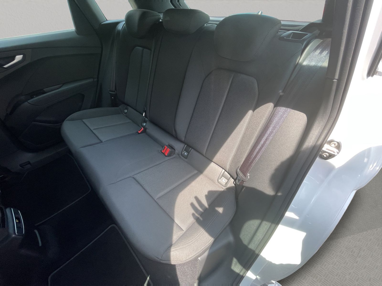 Audi - Q4_18