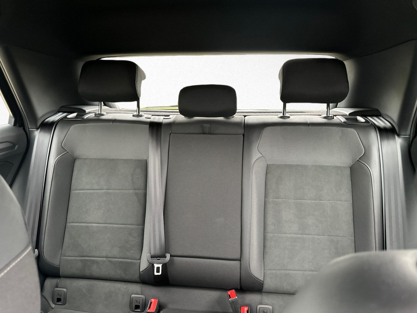 Volkswagen - T-Roc_11