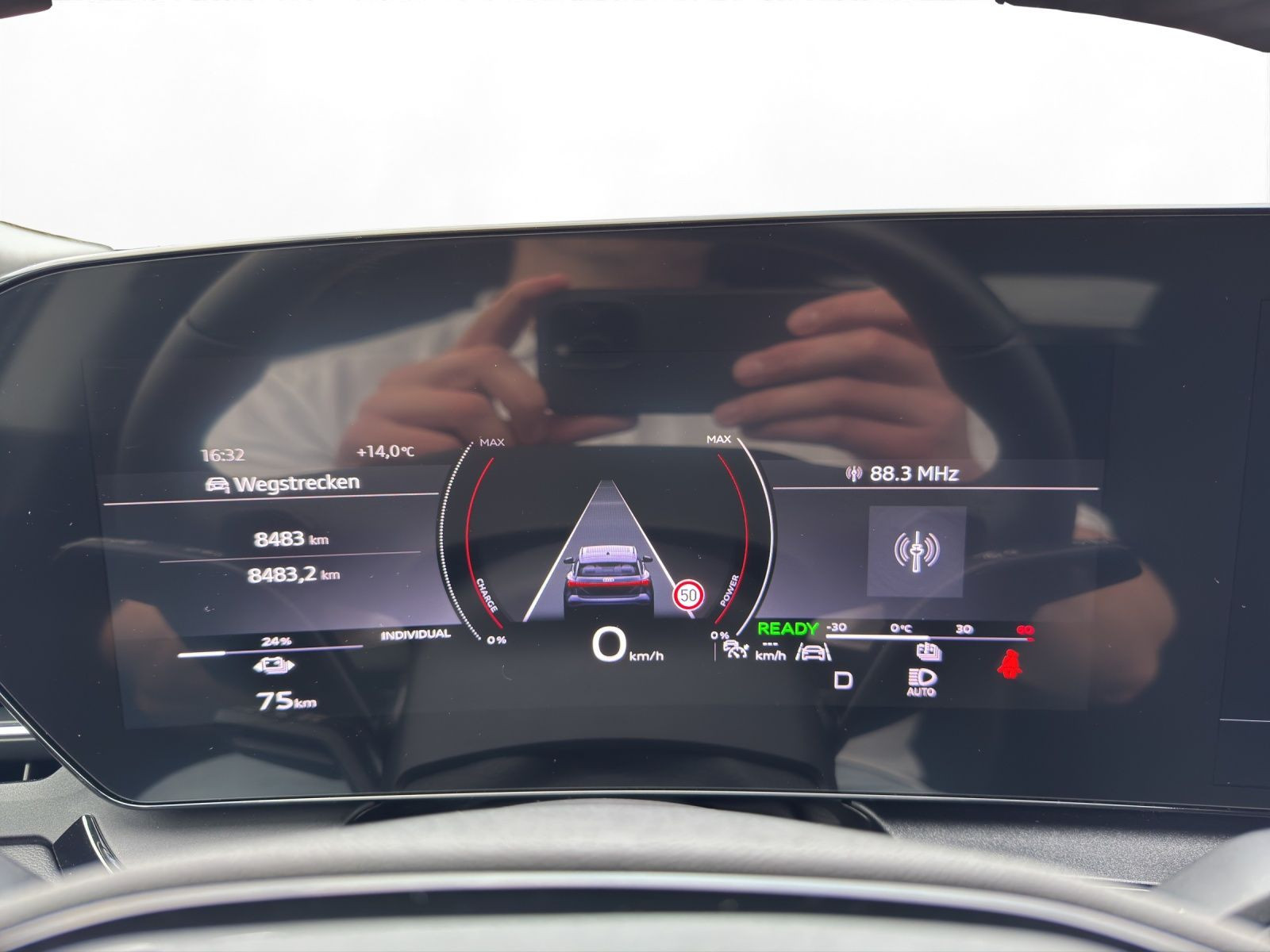 Audi - Q6 SUV e-tron_9