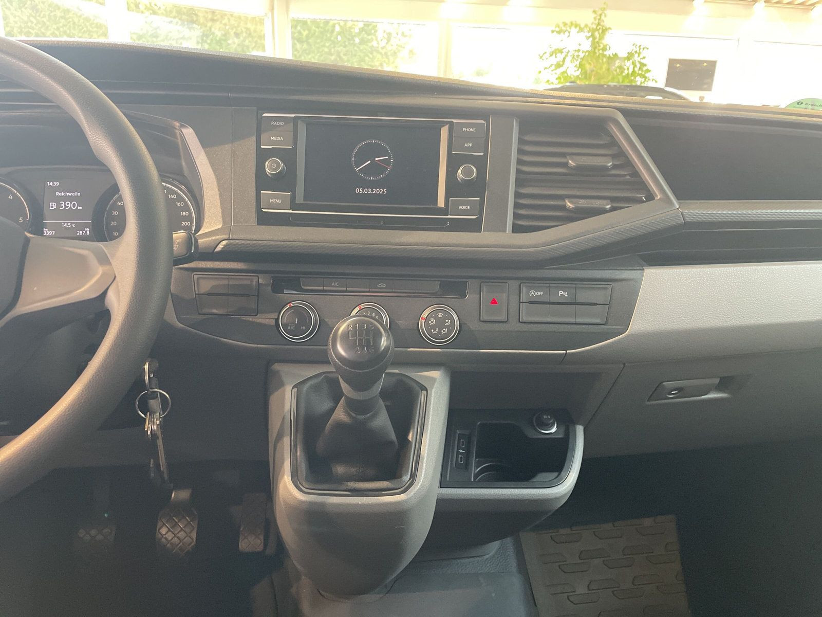 Volkswagen - T6.1 Transporter_13