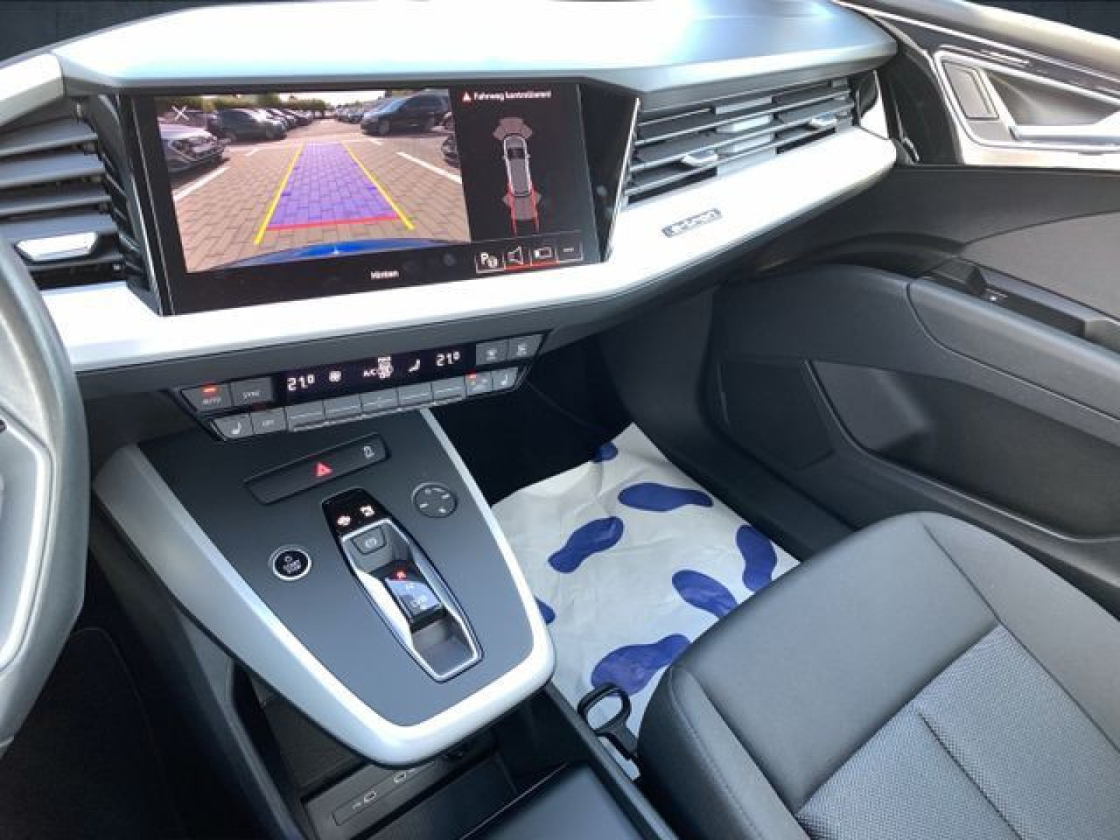 Audi - Q4 e-tron_26
