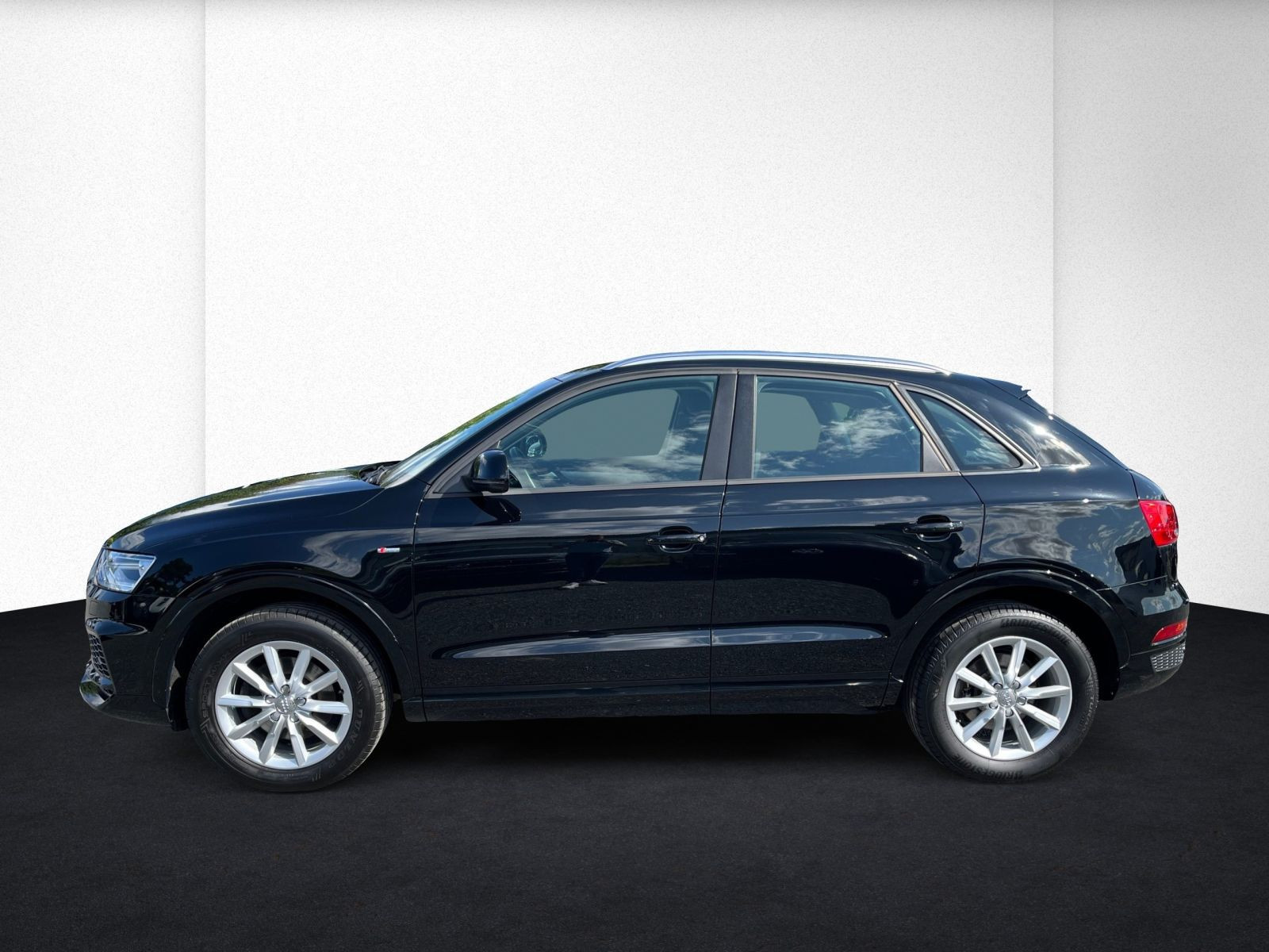 Audi - Q3_7