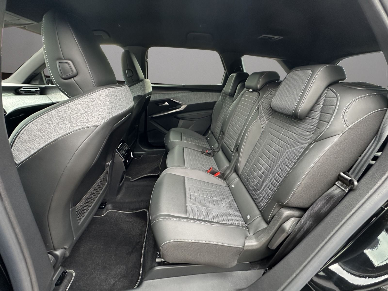 Peugeot - 5008_12