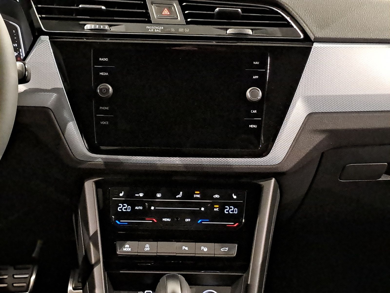 Volkswagen - Touran_12