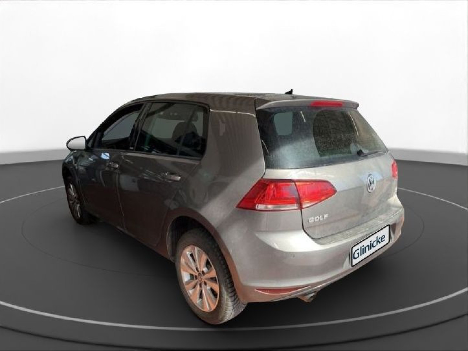Volkswagen - Golf_5