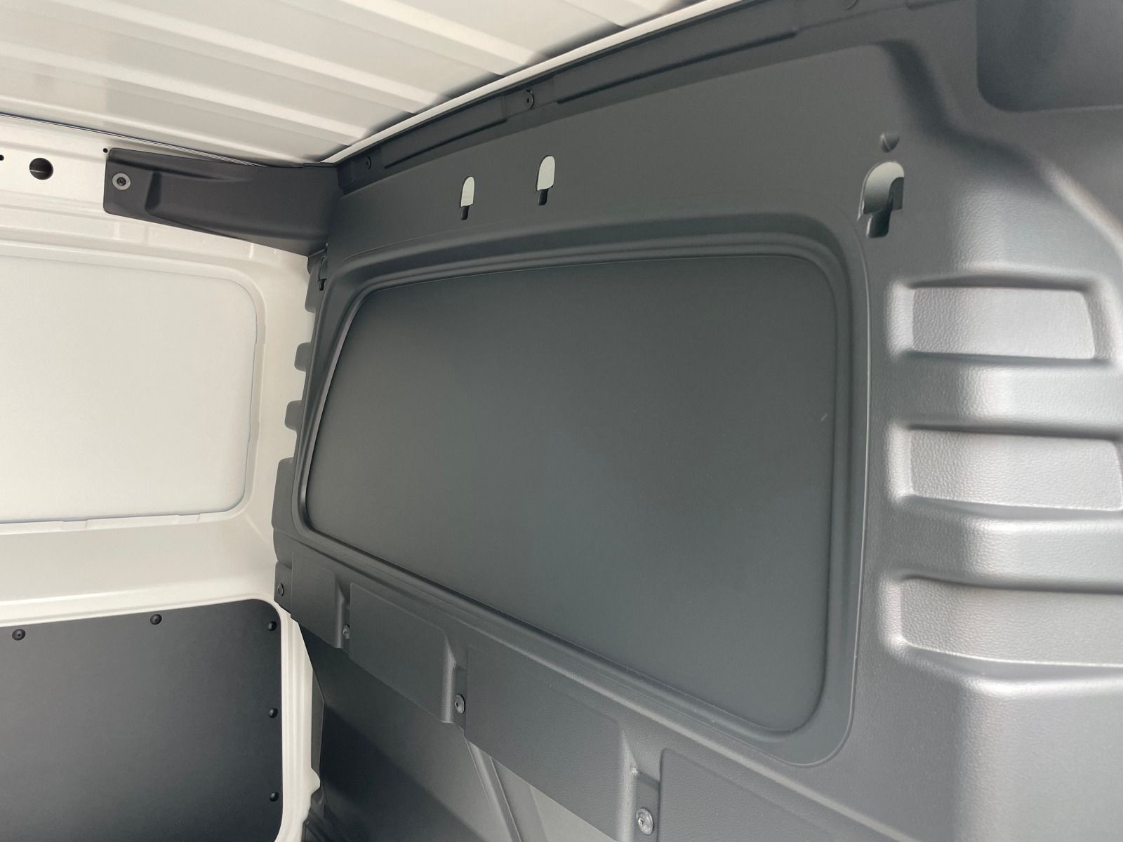 Volkswagen - Caddy Cargo_7