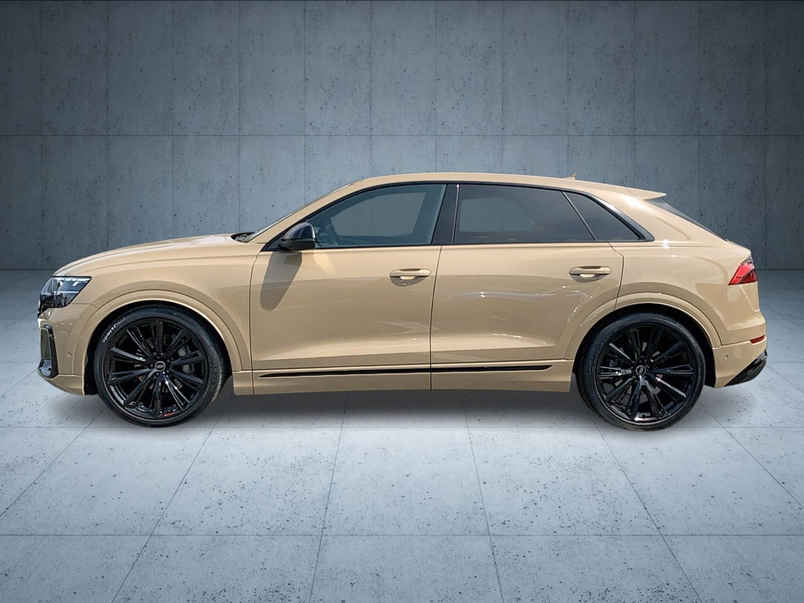 Audi - Q8_4