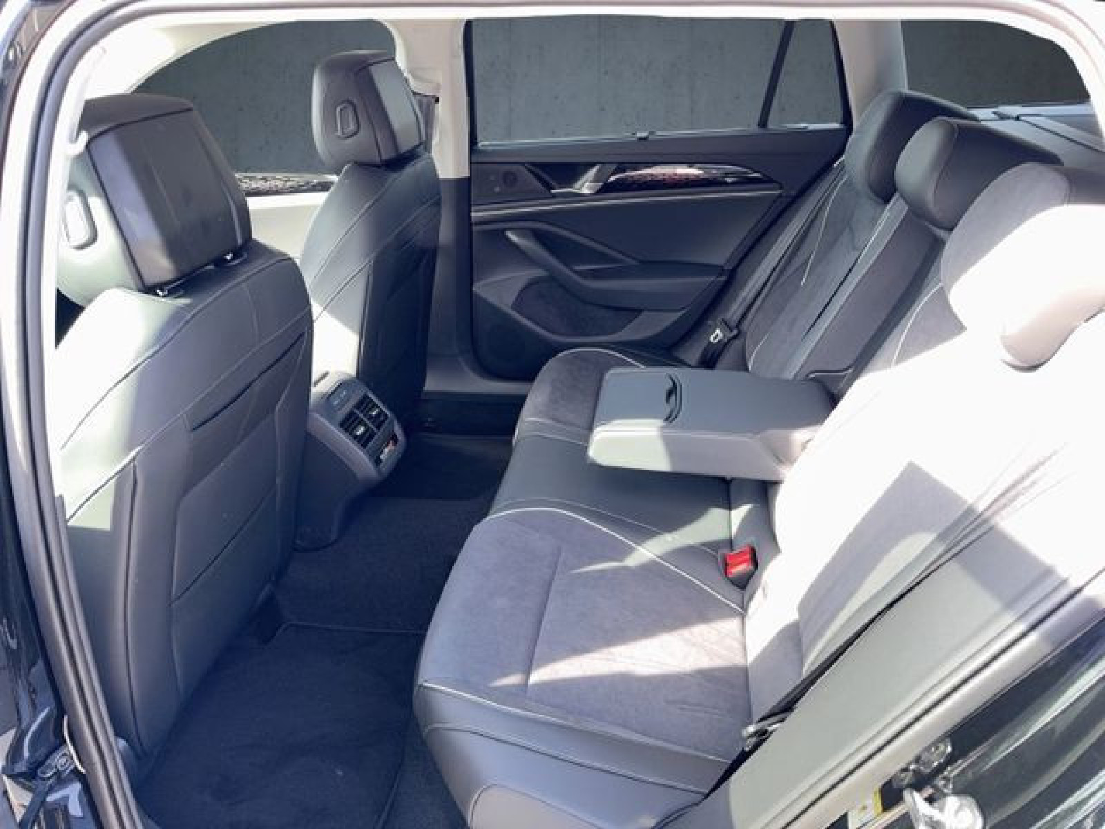 Volkswagen - Passat_14
