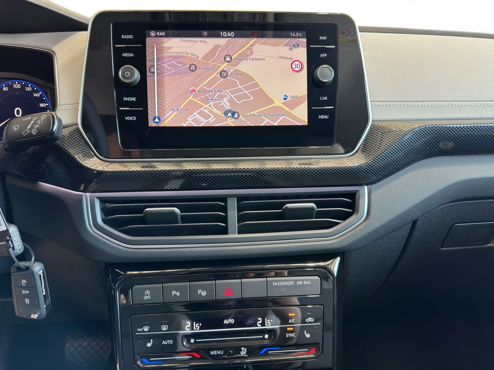 Volkswagen - T-Cross_10