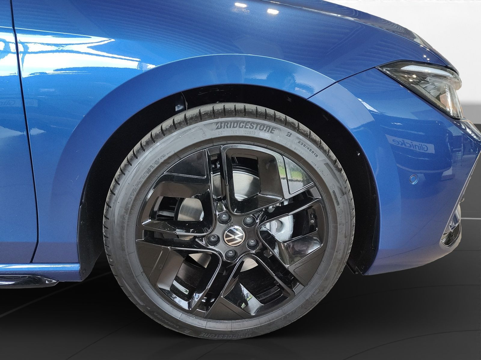 Volkswagen - Passat_15