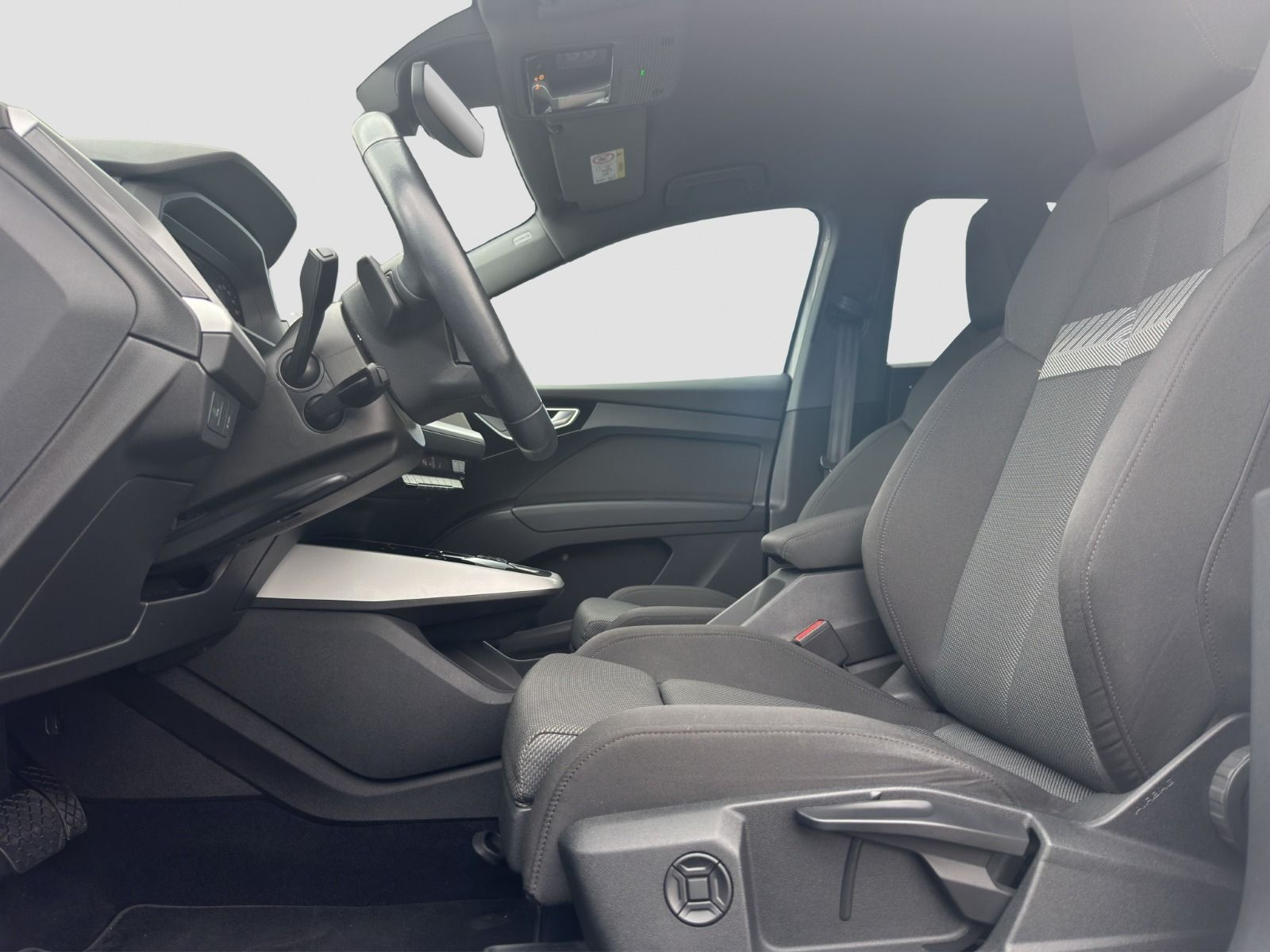 Audi - Q4_8