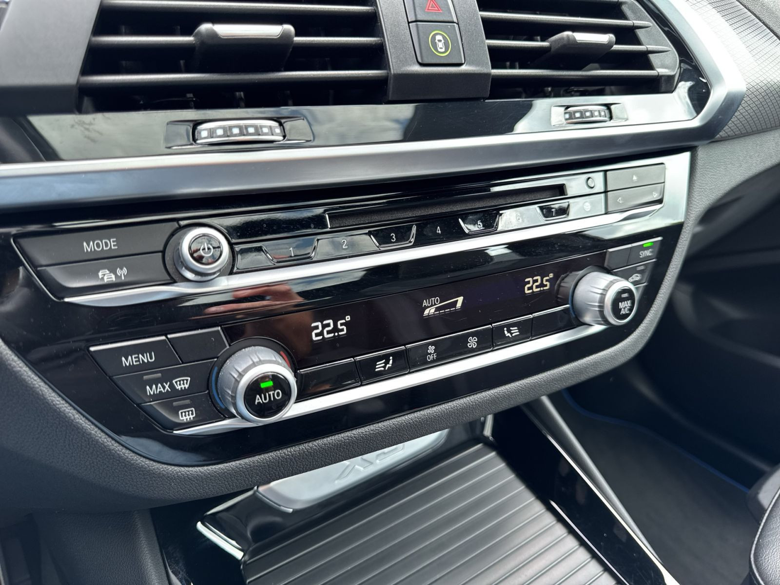 BMW - X3_25